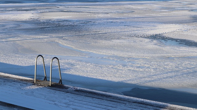 Illustration: snowy jetty and swimming steps
